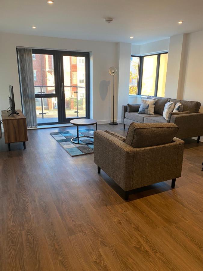 Icona - Brand New City Centre Apartment ヨーク エクステリア 写真